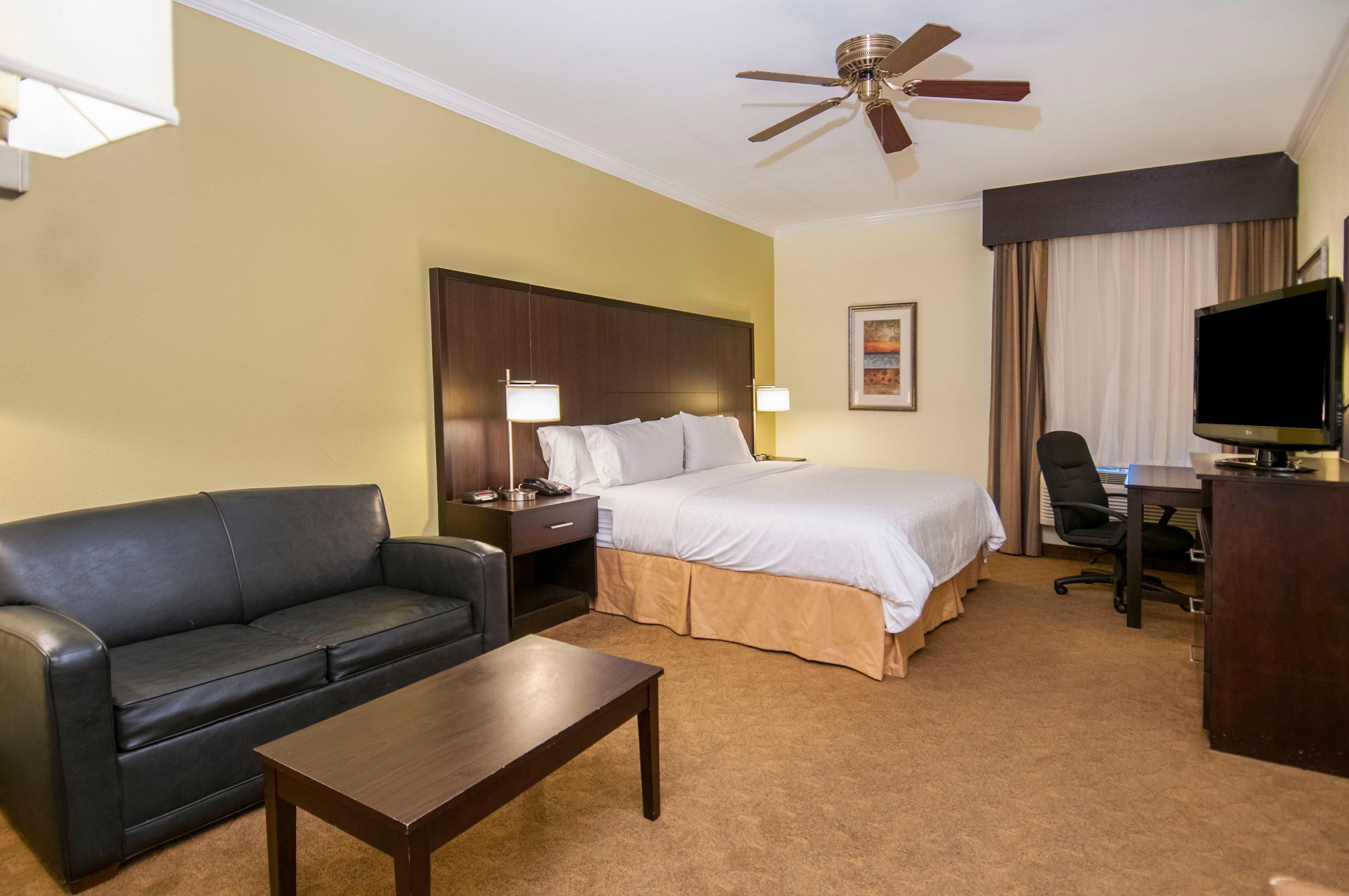 Express & Houston North Intercontinental By Ihg Hotel Westfield