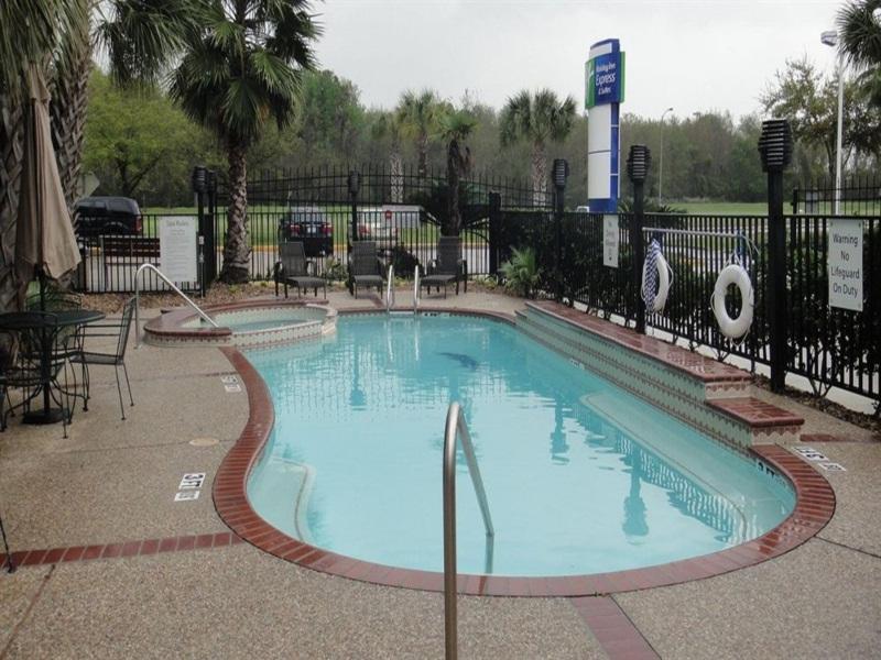 Hotel Express & Houston North Intercontinental By Ihg Westfield