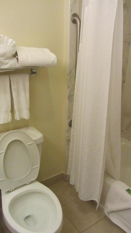 Express & Houston North Intercontinental By Ihg 2* Westfield