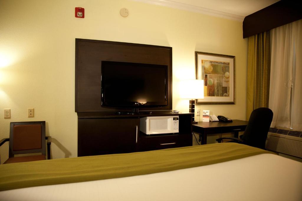 Express & Houston North Intercontinental By Ihg 2*
